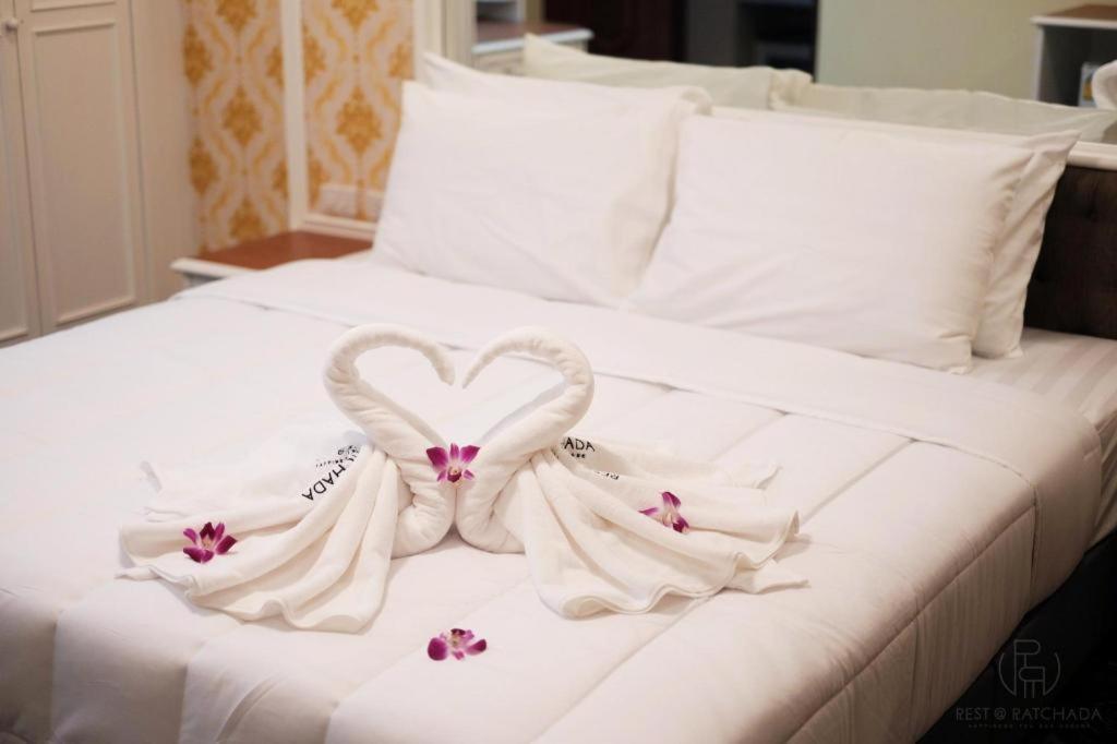 Rest@Ratchada Hotel 曼谷 外观 照片